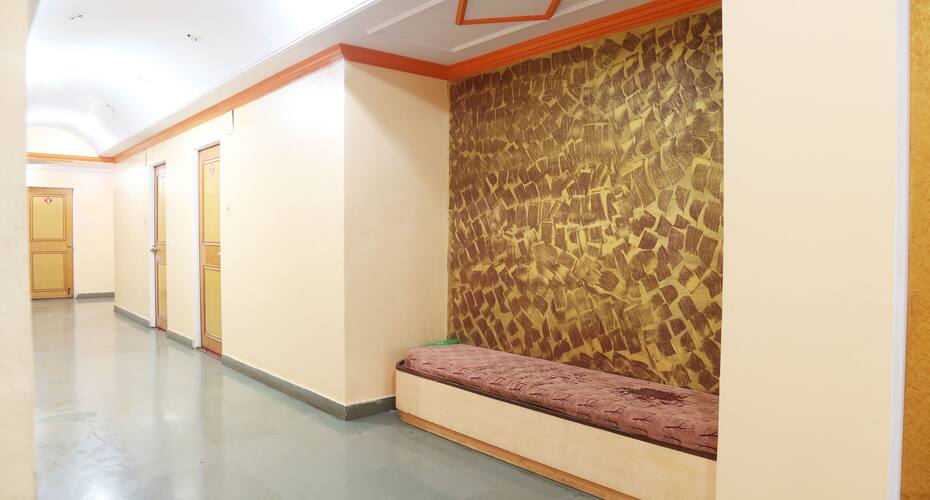 Hotel Kishan Lodging, Ahmednagar 4